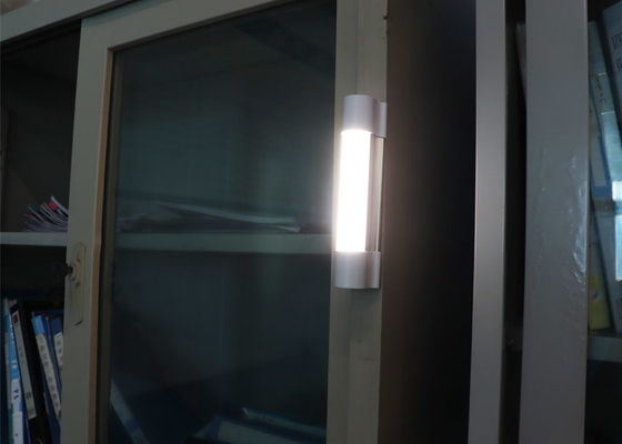 metropolitana portatile della luce di emergenza di 2W 6500K che riscalda progettazione leggera della base del magnete